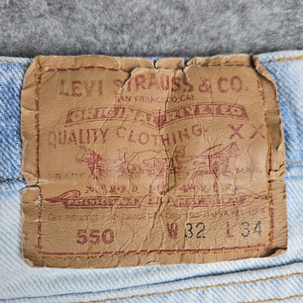 Vintage Levis Jeans Mens 32 x 34 (Fits 32 x 31)Made USA 550 Light Wash Good Fade